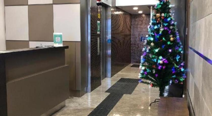 Khách sạn We Kowloon 3*